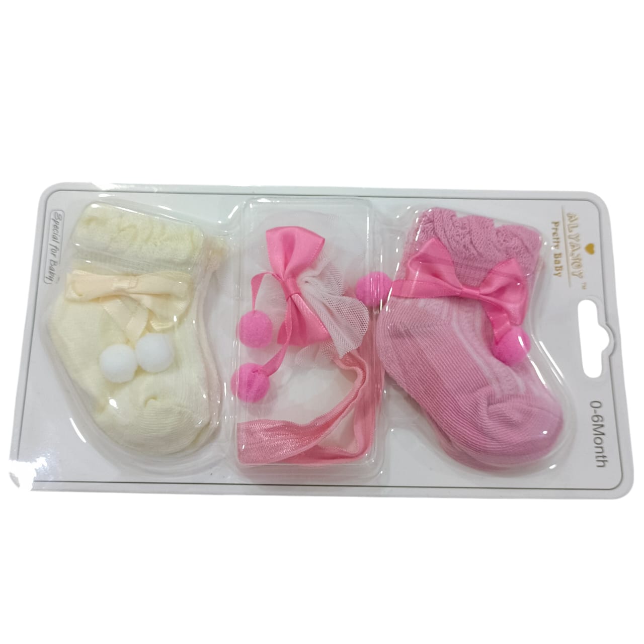 AC858 to 3 Months Imported Winter Socks & HeadBand