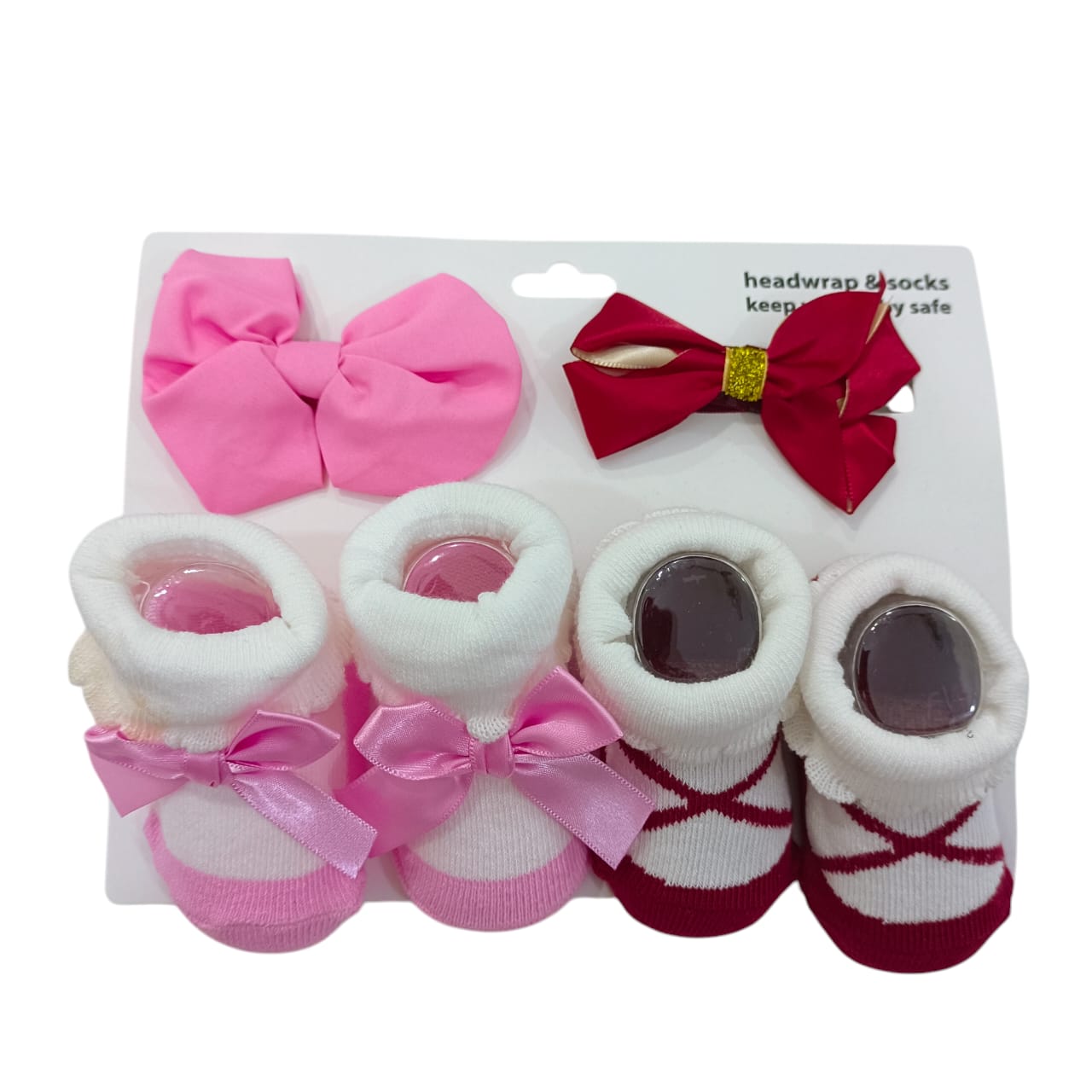 AC856 0 to 3 Months Imported Winter Booties & Headbands